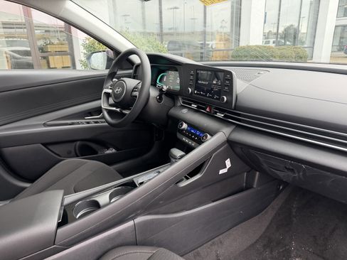 New 2026 Hyundai Elantra Blue image 18
