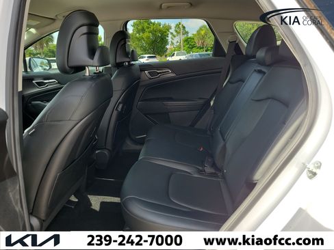 Certified 2023 Kia Sportage EX FWD image 11