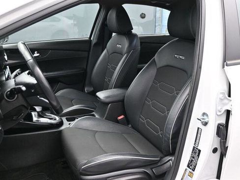 Used 2022 Kia Forte GT-Line w/ GT-Line Premium Package image 9