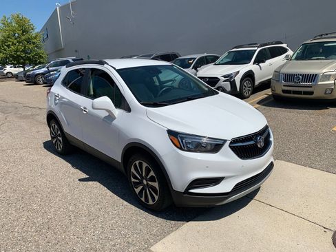 Used 2021 Buick Encore Preferred w/ Safety Package II FWD image 2