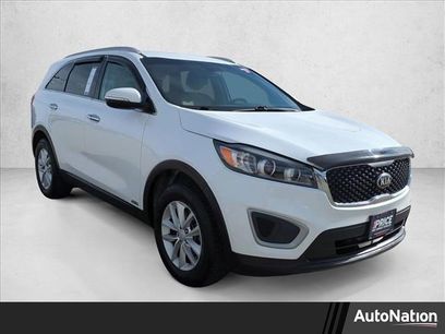 Used 2017 Kia Sorento LX w/ LX Convenience Package