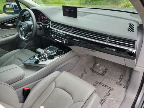 Used 2017 Audi Q7 3.0T Prestige AWD/4WD image 11