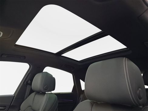 New 2025 Audi SQ5 Prestige image 30