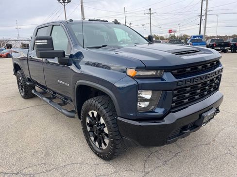 Used 2020 Chevrolet Silverado 2500 Custom w/ Custom Value Package image 7