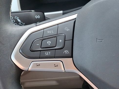 Used 2021 Volkswagen Atlas SEL Premium image 24