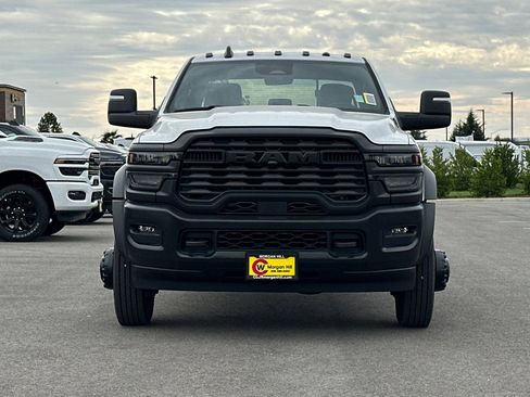 New 2026 RAM 5500 Tradesman AWD/4WD image 10