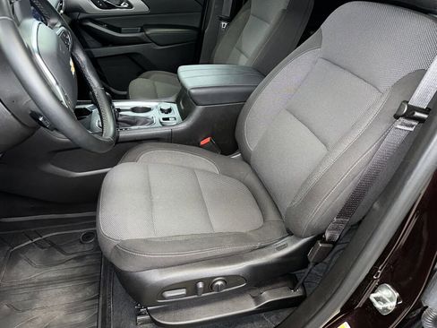 Certified 2023 Chevrolet Traverse LT image 5