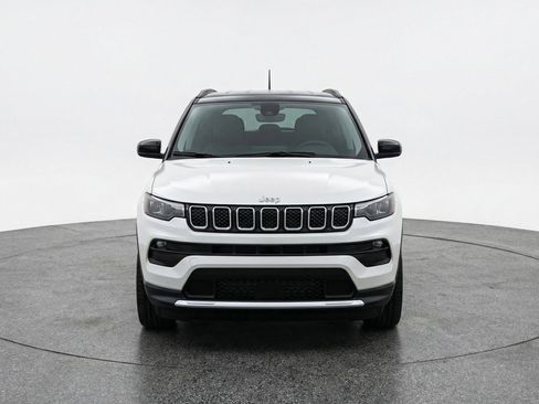Used 2025 Jeep Compass Limited image 2