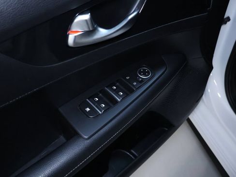 Used 2024 Kia Forte GT-Line w/ GT-Line Premium Package FWD image 14