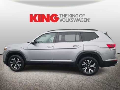 Certified 2025 Volkswagen Atlas SE image 8