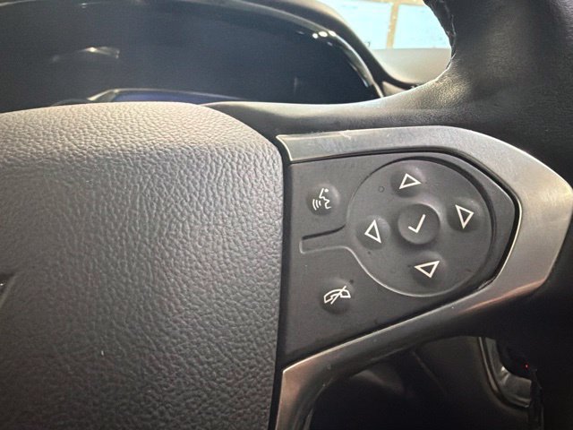Used 2023 Chevrolet Traverse Premier AWD/4WD image 38