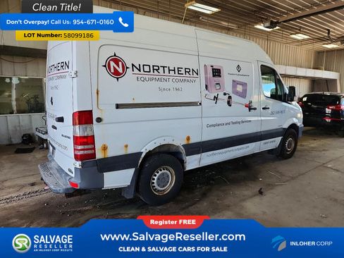 Used 2016 Freightliner Sprinter 2500 RWD image 4
