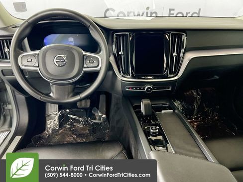 Used 2024 Volvo S60 B5 Core FWD image 28
