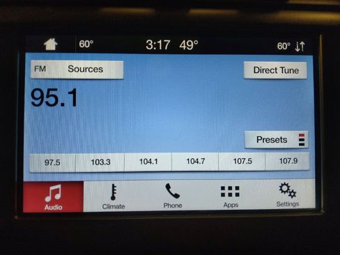 Used 2019 Ford Fusion SE image 25