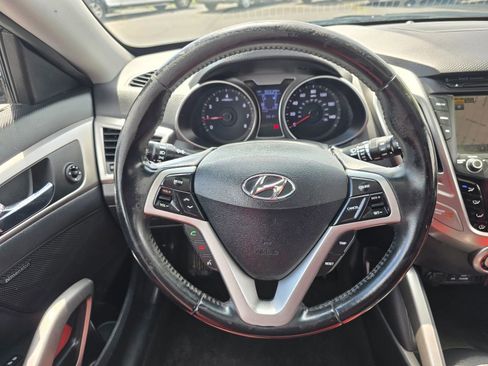 Used 2014 Hyundai Veloster w/ Technology Package 03 FWD image 15