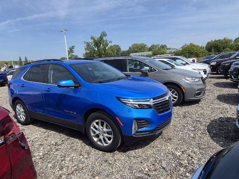 Used 2024 Chevrolet Equinox LT FWD image 2