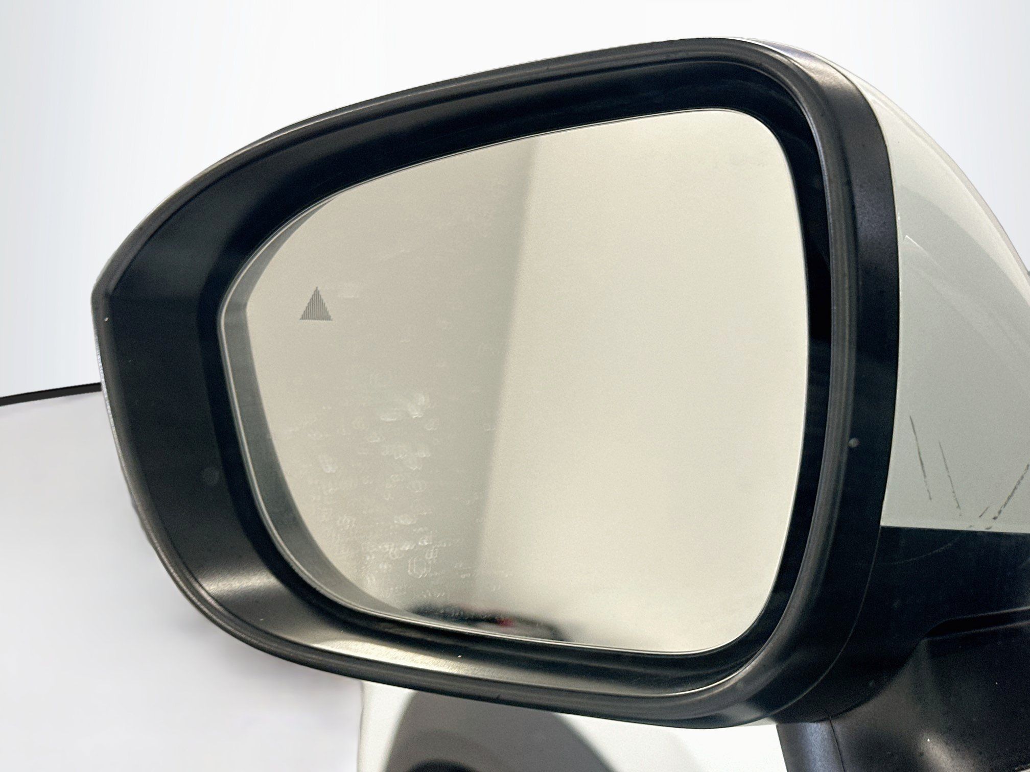 Used 2025 Nissan Rogue SV AWD/4WD image 16