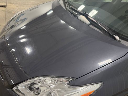 Used 2012 Toyota Prius Three image 7