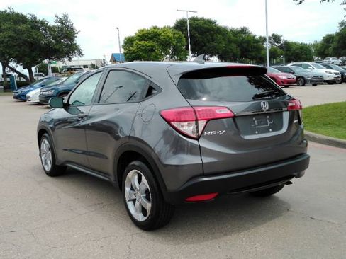Used 2022 Honda HR-V LX image 9
