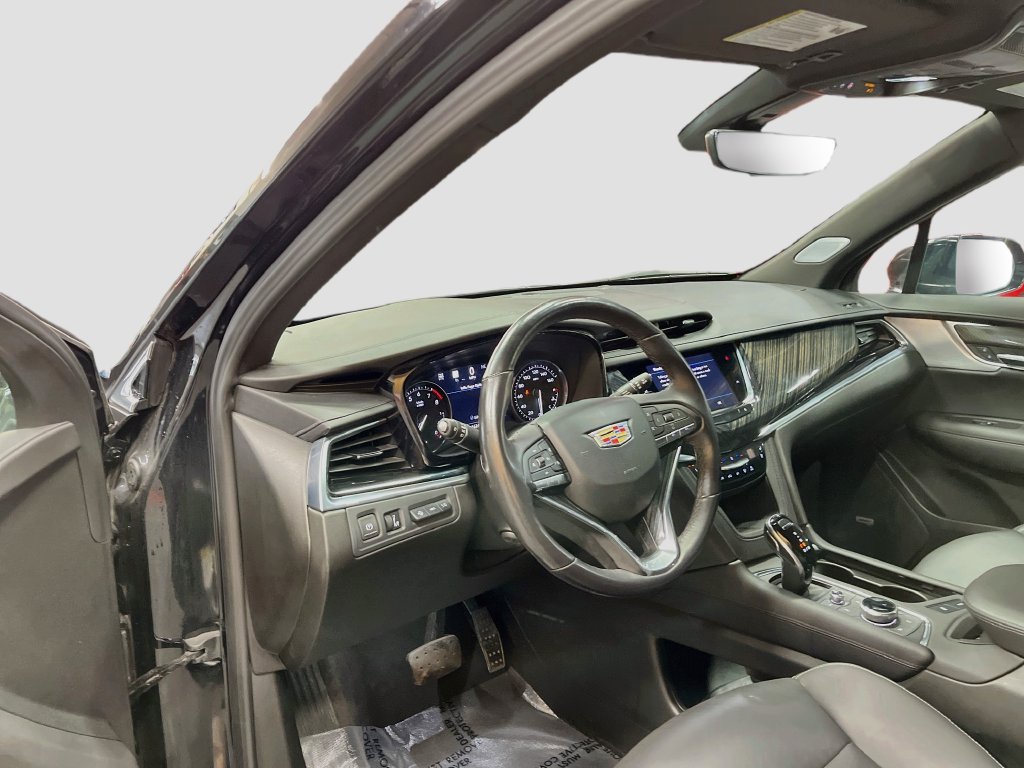 Used 2024 Cadillac XT6 Premium Luxury w/ Technology Package AWD/4WD image 9