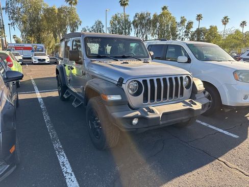 Used 2018 Jeep Wrangler Unlimited Sport image 3