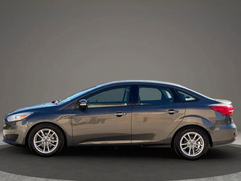 Used 2016 Ford Focus SE w/ SE Cold Weather Package image 6