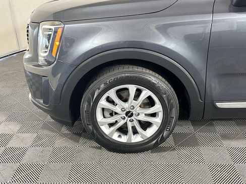 Used 2022 Kia Telluride LX FWD image 11