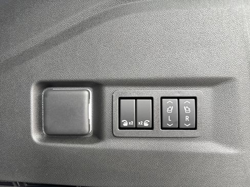 Used 2026 GMC Yukon Denali Ultimate image 38