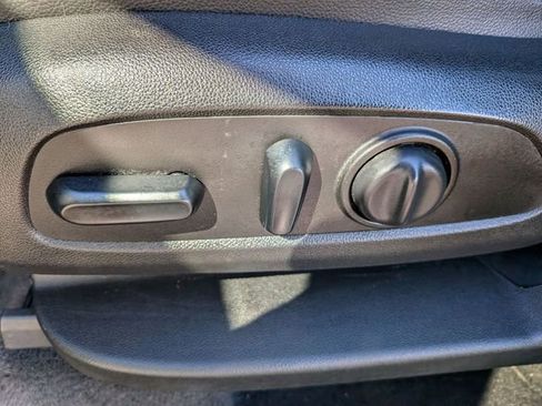 Used 2019 Chevrolet Traverse Premier image 13