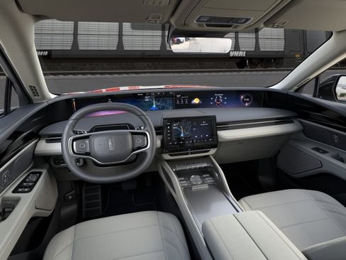 New 2026 Lincoln Nautilus Premier AWD/4WD image 9