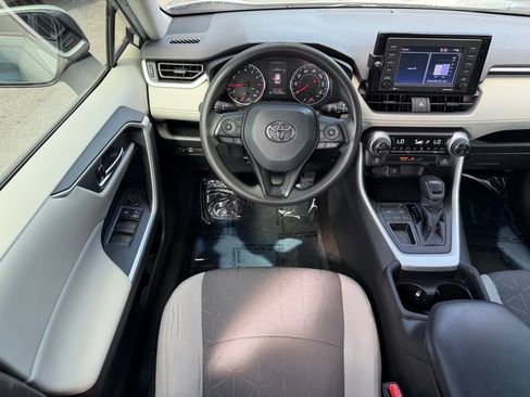 Used 2021 Toyota RAV4 XLE FWD image 13