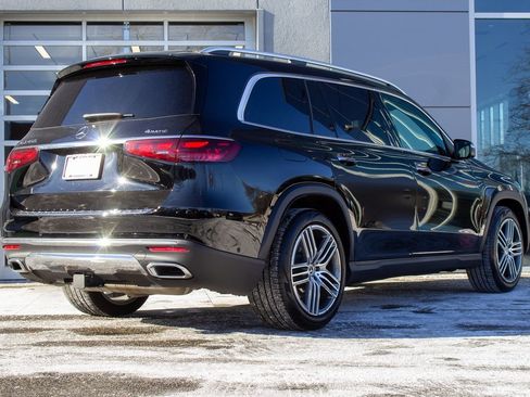 Used 2025 Mercedes-Benz GLS 450 4MATIC image 8