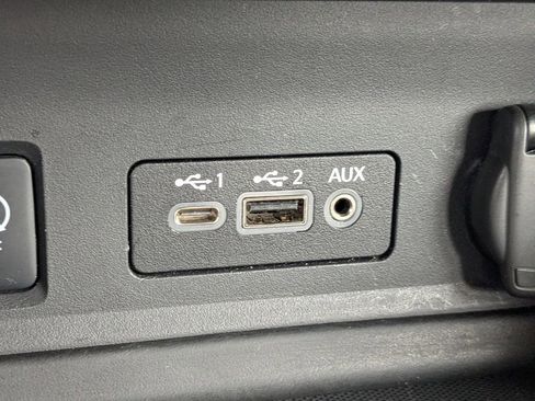 Used 2025 Nissan Sentra SV FWD image 20
