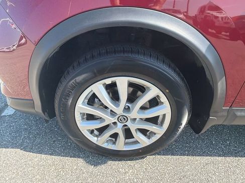 Used 2022 Nissan Rogue Sport SV FWD image 11