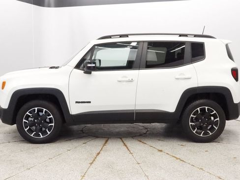 Certified 2023 Jeep Renegade Latitude w/ Sun/Sound Group AWD/4WD image 2