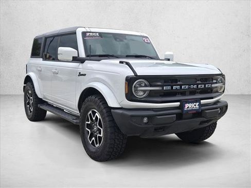 Used 2023 Ford Bronco Outer Banks AWD/4WD image 3