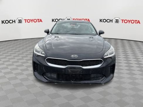 Used 2019 Kia Stinger Premium image 2