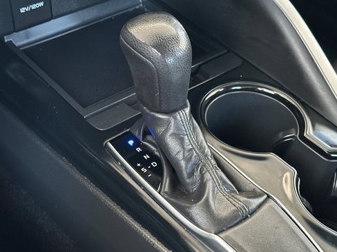 Used 2018 Toyota Camry LE FWD image 27