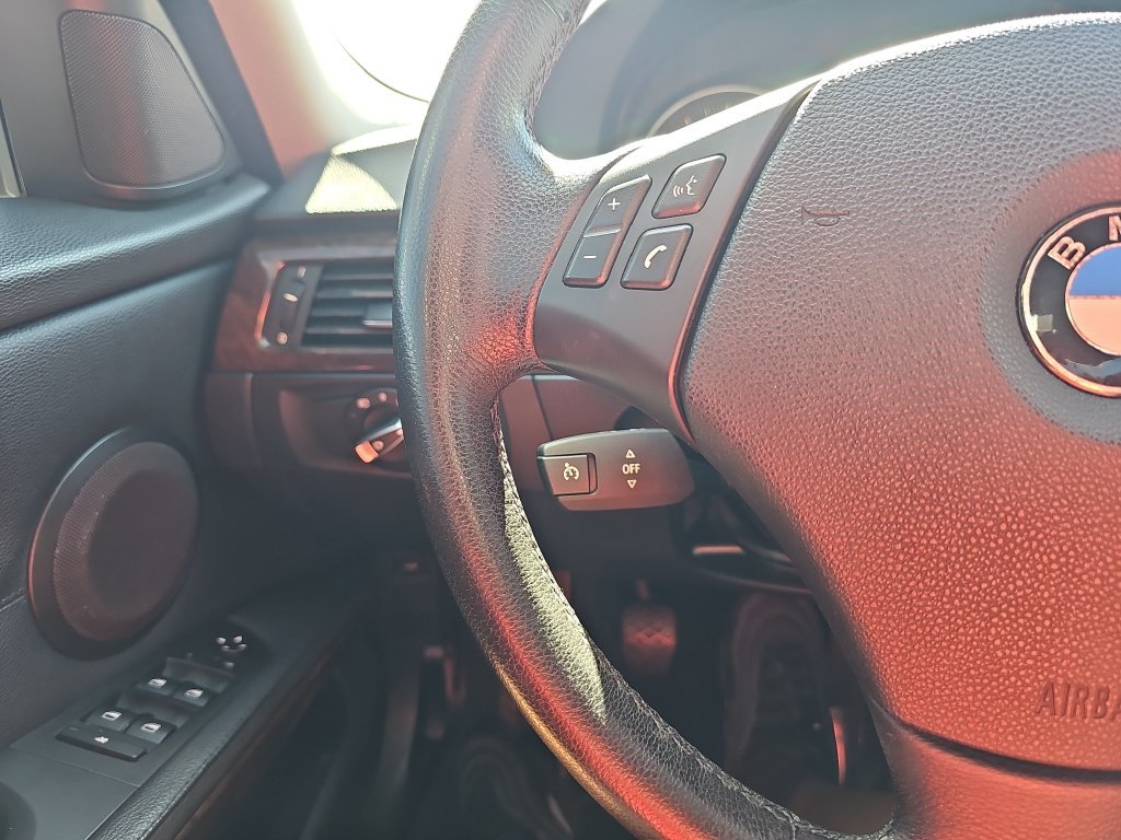 Used 2009 BMW 328i Sedan RWD image 17