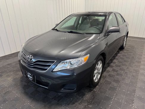 Used 2011 Toyota Camry LE w/ LE Extra-Value Pkg image 1