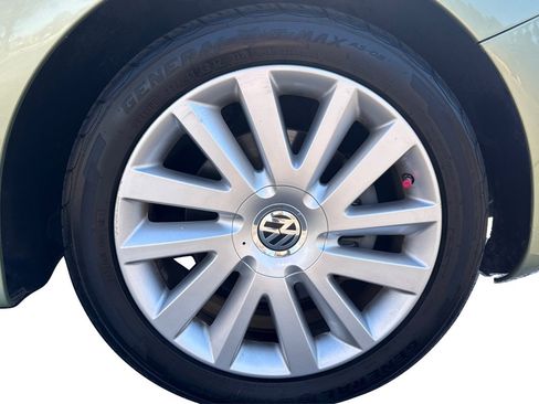 Used 2009 Volkswagen Beetle S image 44