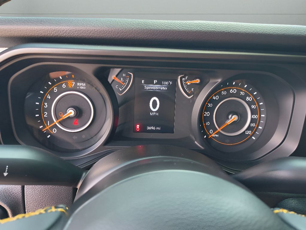 Used 2024 Jeep Gladiator Sport AWD/4WD image 15