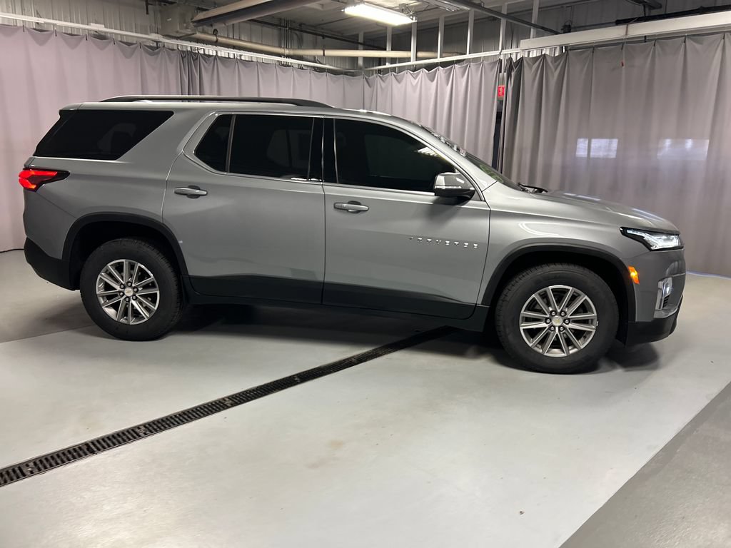 Used 2023 Chevrolet Traverse LT FWD image 8