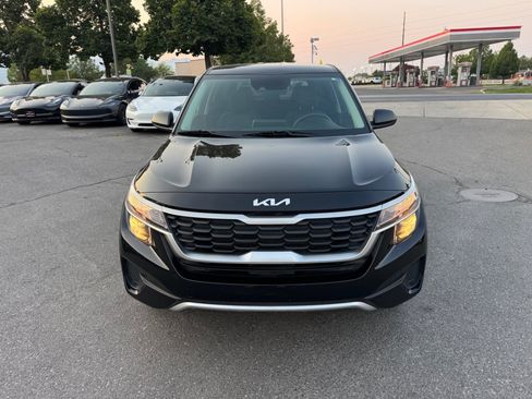 Used 2022 Kia Seltos LX AWD/4WD image 8