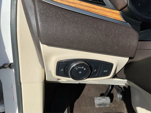 Used 2015 Lincoln MKC FWD w/ Equipment Group 101A Select image 17