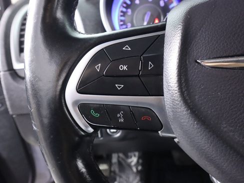 Used 2016 Chrysler 300 C RWD image 12