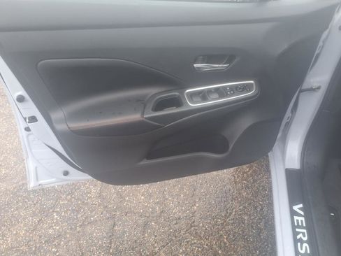 Used 2024 Nissan Versa SR w/ Trunk Package image 11