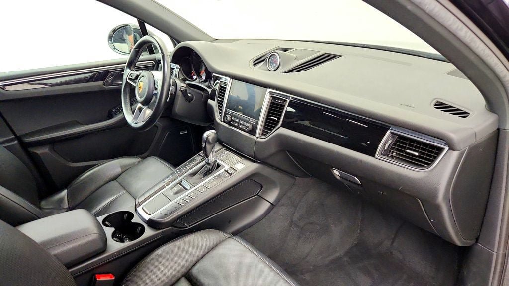 Used 2018 Porsche Macan S AWD/4WD image 23