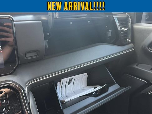 Used 2025 GMC Sierra 2500 AT4X AWD/4WD image 25