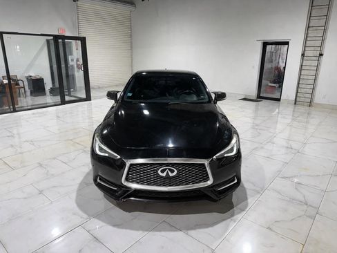 Used 2018 INFINITI Q60 3.0t Luxe RWD image 2